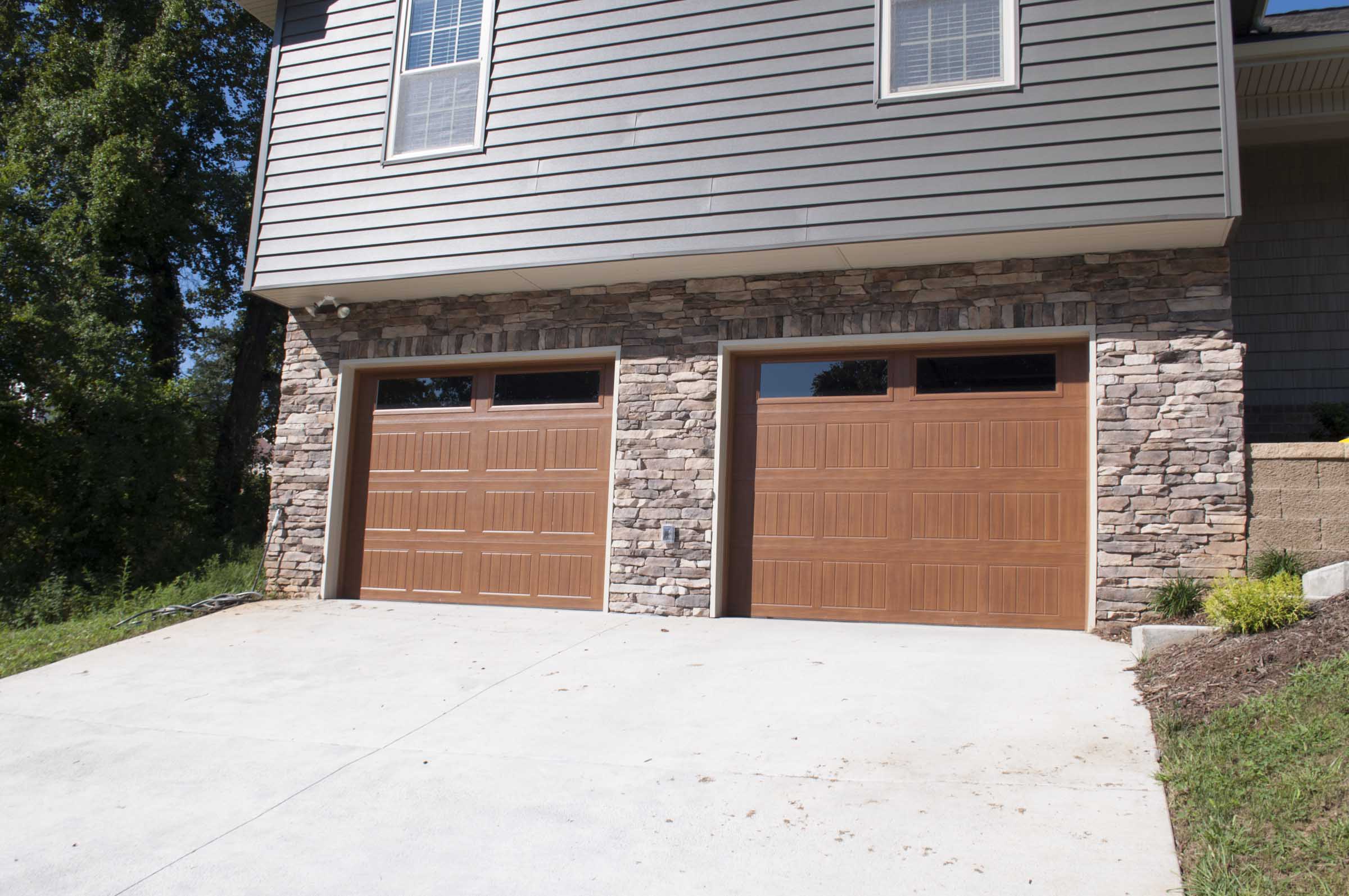 Knoxville Garage Door - Residential Thermacore® Insulated Garage Doors Project with Photos
